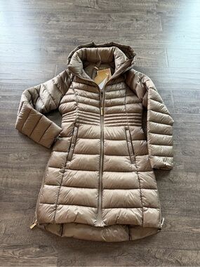 Michael Kors Light Taupe Hooded Packable Puffer Coat